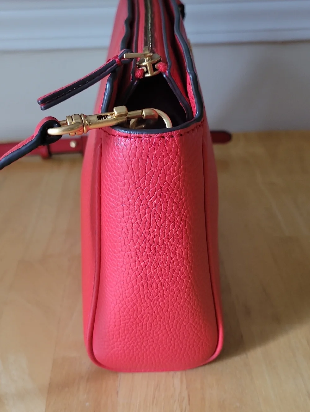 Tory Burch Blake Leather Crossbody Bag in Brilliant Red